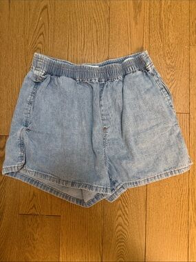 Denim Forum Light Blue Elastic-Waist Jean Shorts